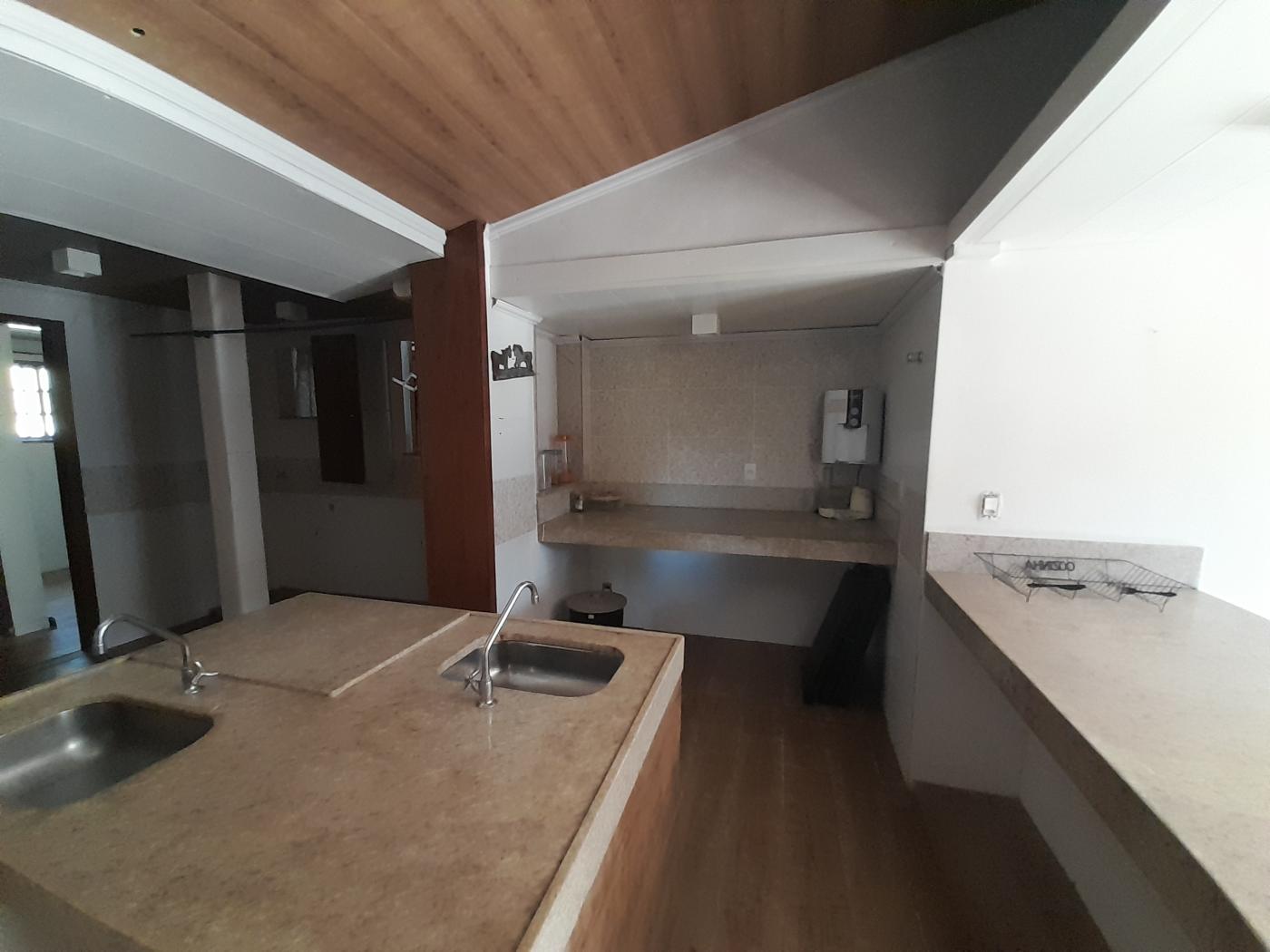 Casa de Condomínio para alugar com 4 quartos, 90m² - Foto 16