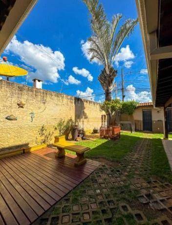 Casa à venda com 3 quartos, 170m² - Foto 2