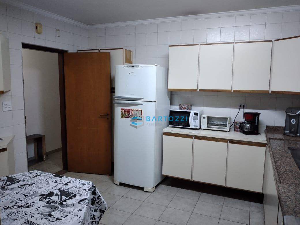 Apartamento à venda com 3 quartos, 117m² - Foto 12