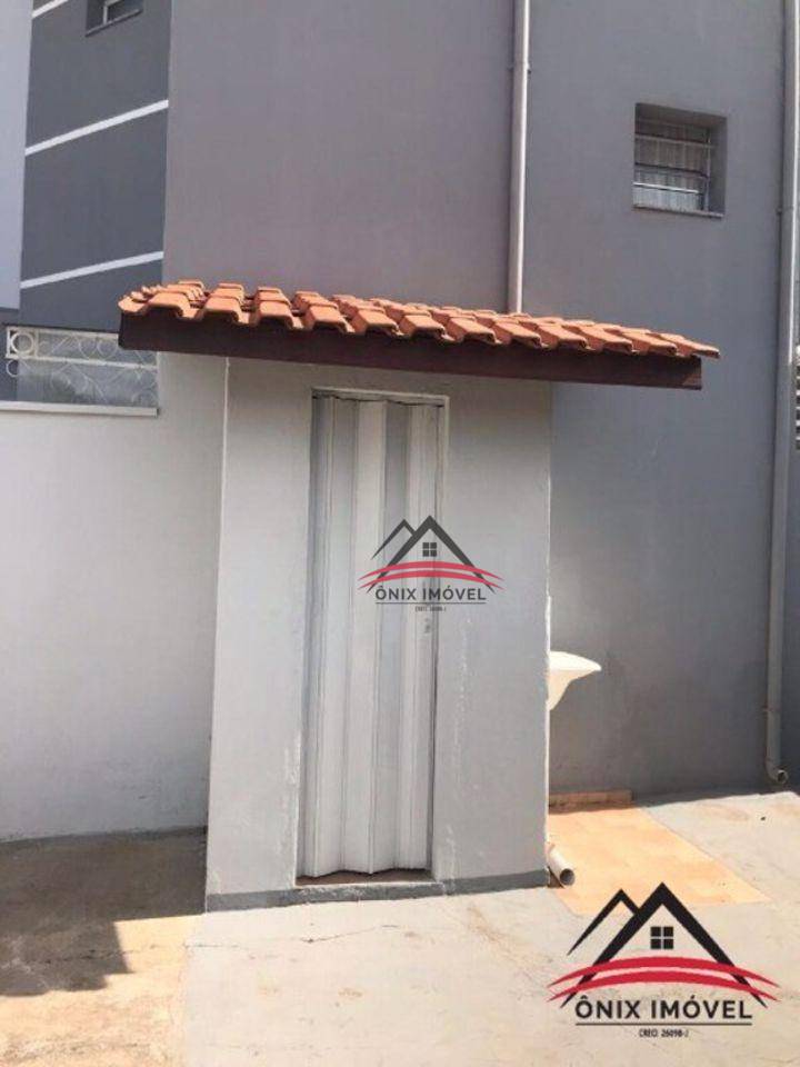 Casa à venda com 2 quartos, 80m² - Foto 19