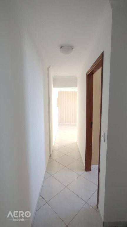 Apartamento para alugar com 2 quartos, 65m² - Foto 3