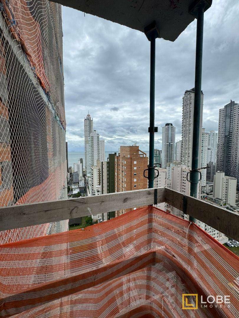 Apartamento à venda com 3 quartos, 141m² - Foto 13