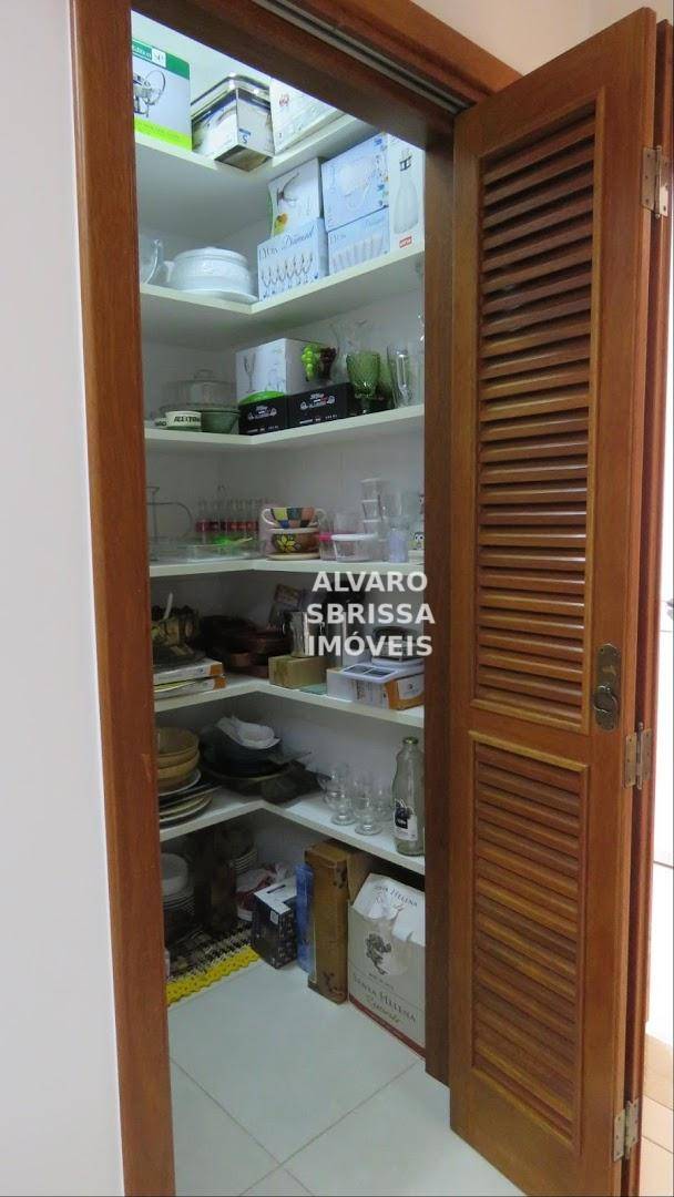 Casa de Condomínio à venda com 3 quartos, 350m² - Foto 22