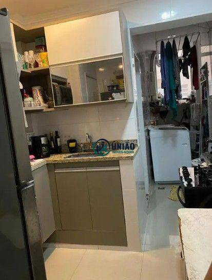 Apartamento à venda com 2 quartos, 70m² - Foto 17