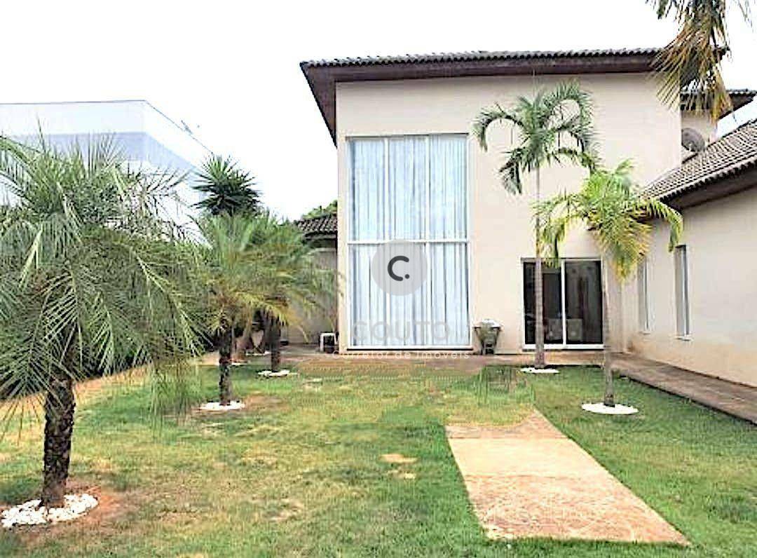 Casa de Condomínio à venda com 3 quartos, 325m² - Foto 2