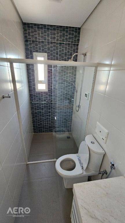 Apartamento para alugar com 3 quartos, 180m² - Foto 30