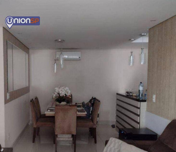 Apartamento à venda com 3 quartos, 81m² - Foto 2