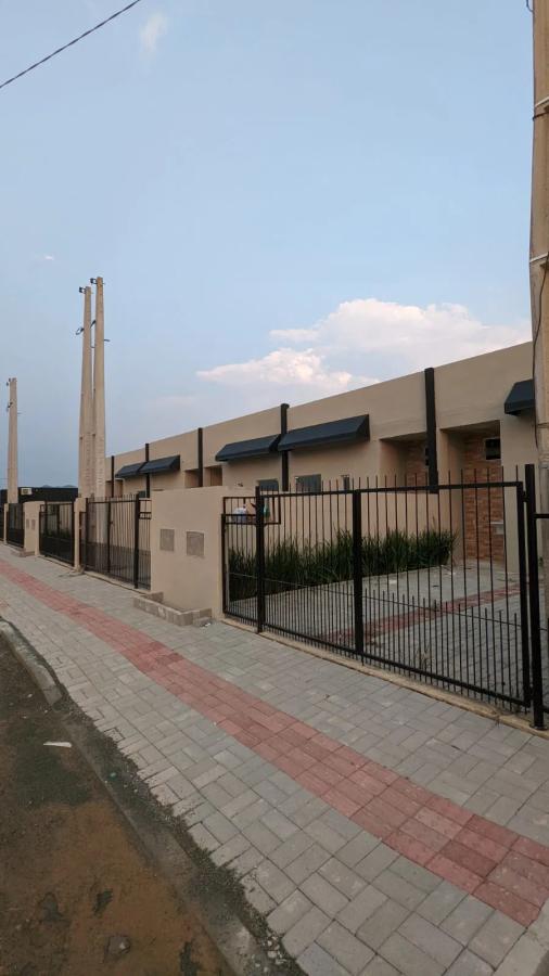 Sobrado à venda com 12 quartos, 600m² - Foto 1