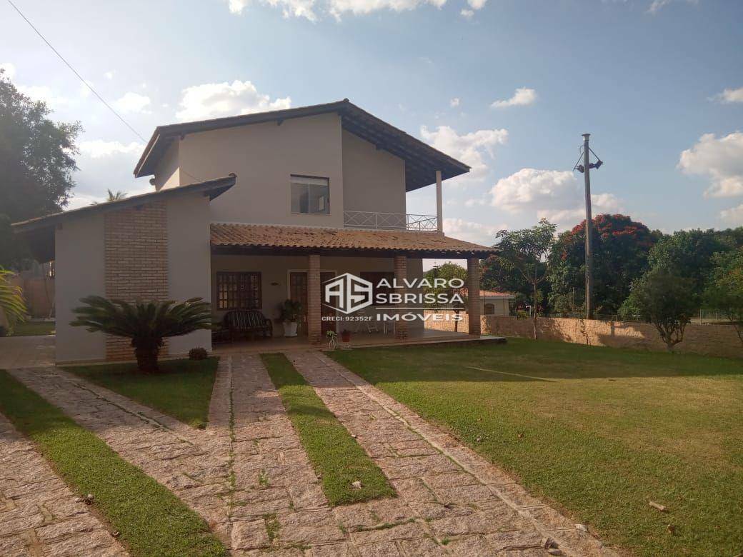 Chácara à venda com 3 quartos, 300m² - Foto 1