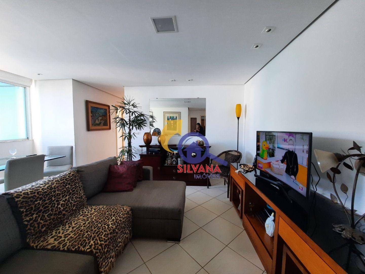 Apartamento à venda com 3 quartos, 73m² - Foto 2