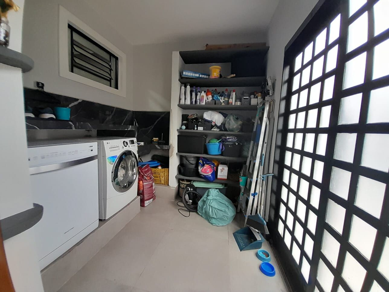 Casa à venda com 3 quartos, 360m² - Foto 8