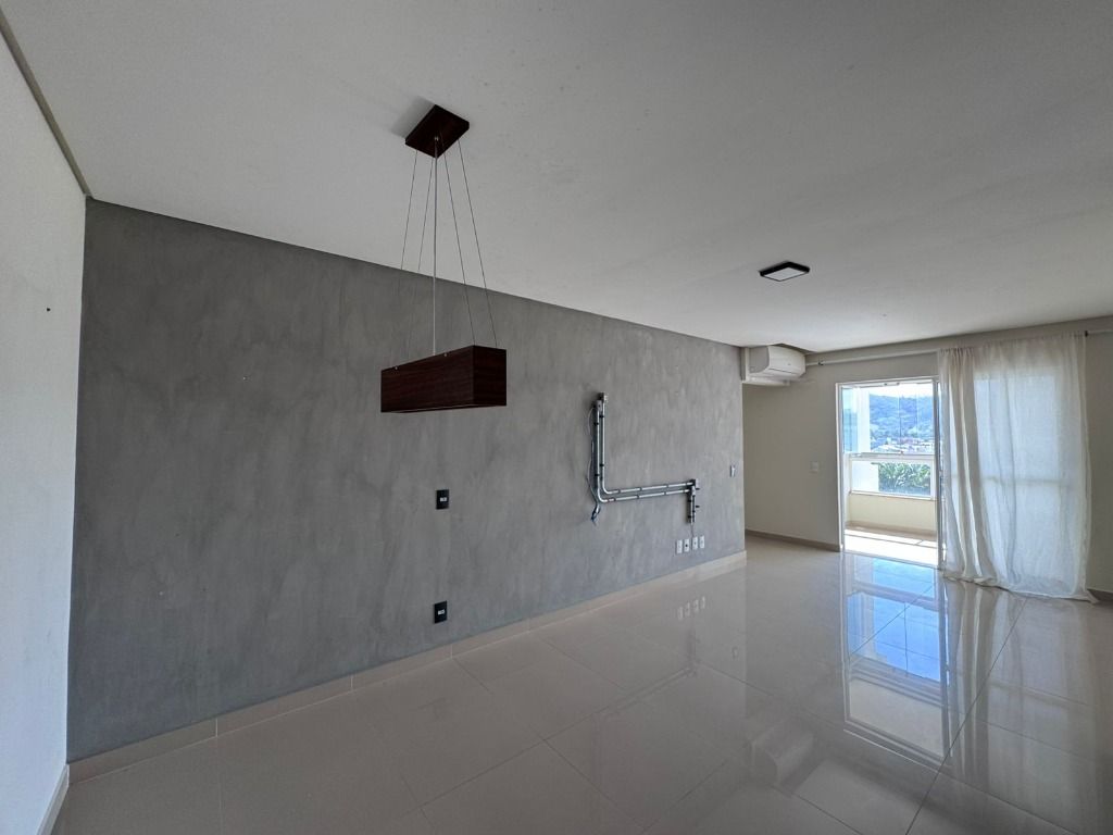 Apartamento à venda com 2 quartos, 74m² - Foto 2