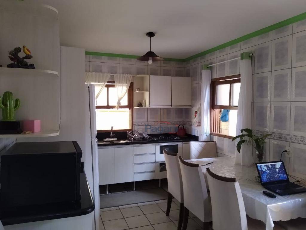 Casa à venda com 3 quartos, 300m² - Foto 3