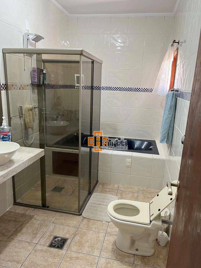 Sobrado à venda com 3 quartos, 200m² - Foto 13