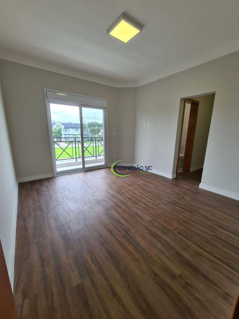 Sobrado à venda com 5 quartos, 336m² - Foto 1