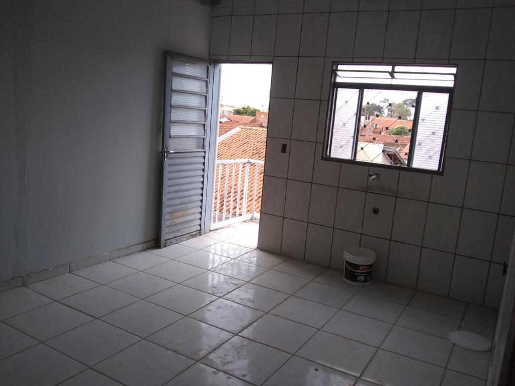 Casa à venda com 2 quartos, 200m² - Foto 4