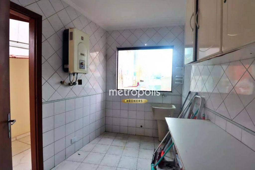 Casa de Condomínio para alugar com 4 quartos, 270m² - Foto 23