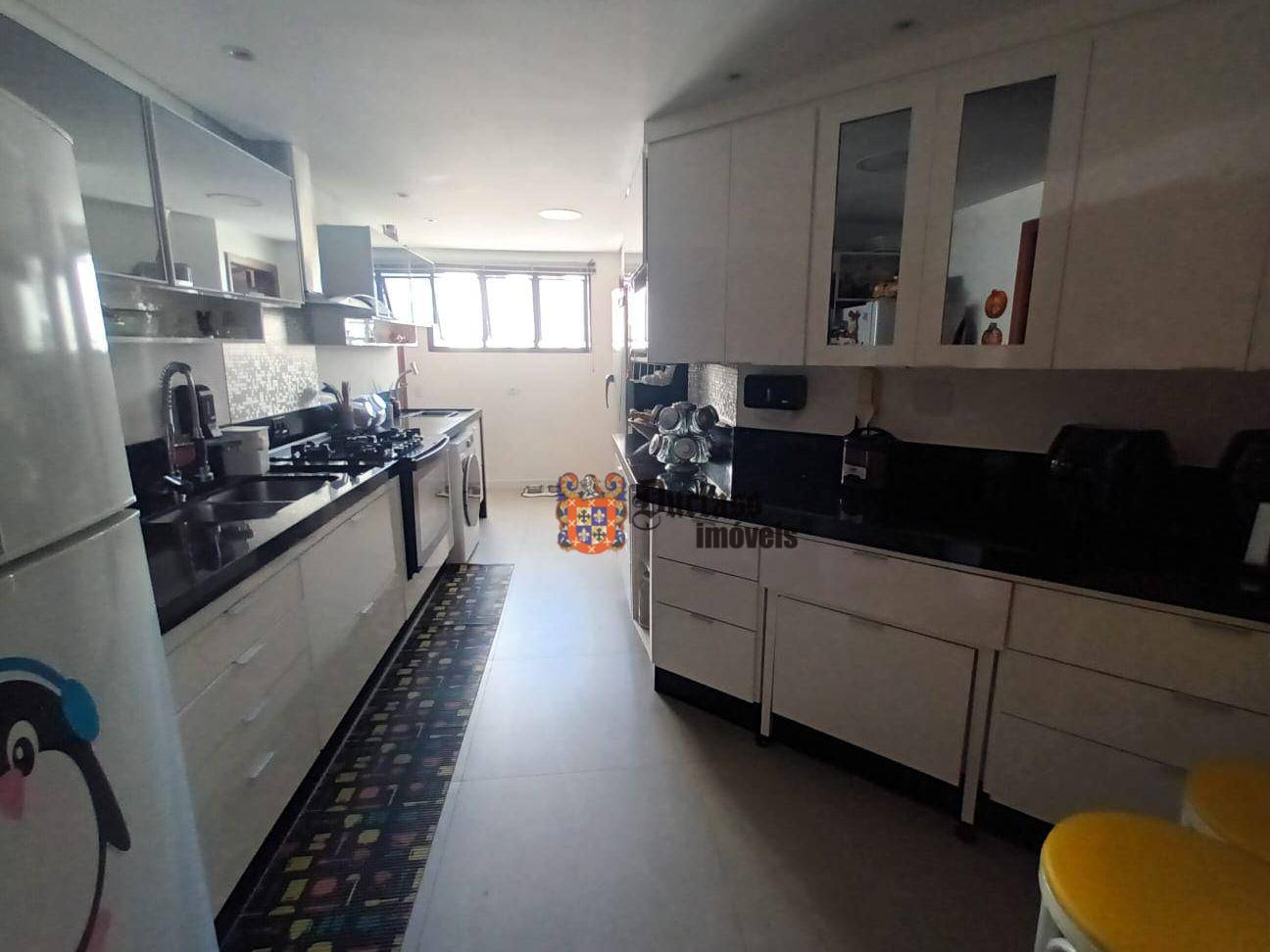 Apartamento à venda com 3 quartos, 177m² - Foto 17