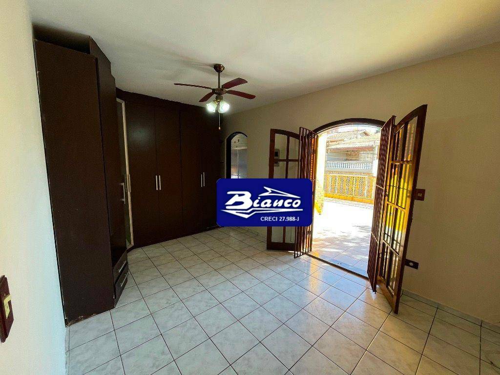 Sobrado à venda com 3 quartos, 194m² - Foto 31