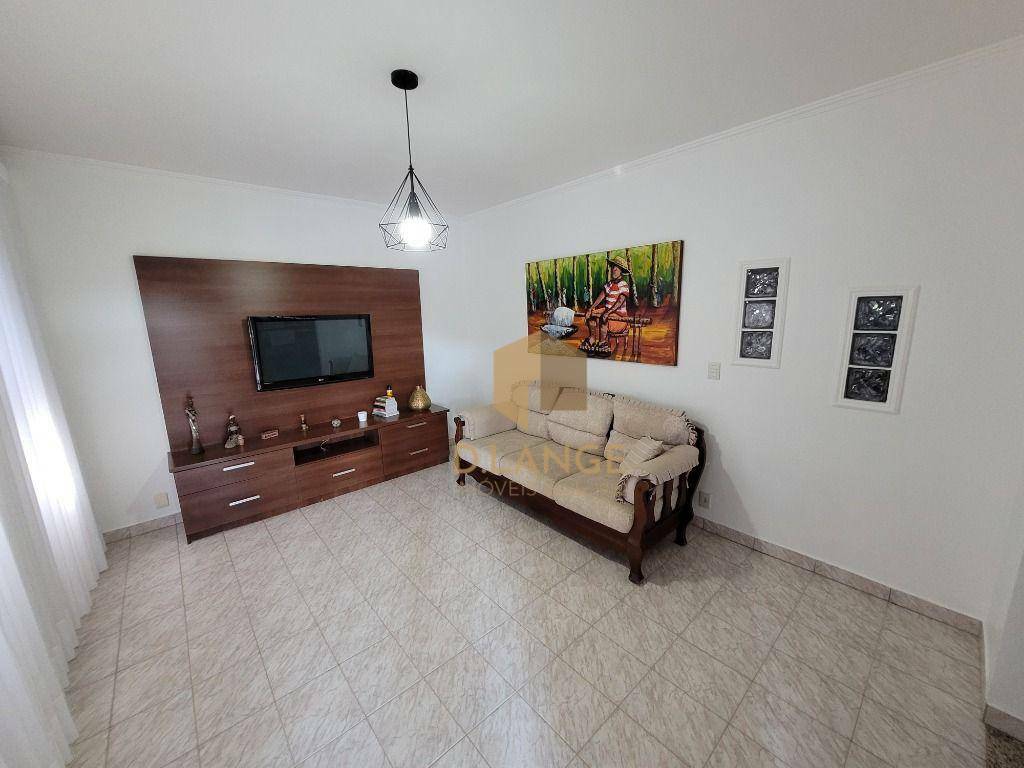 Chácara à venda com 3 quartos, 274m² - Foto 4