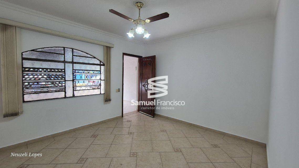 Casa à venda com 2 quartos, 100m² - Foto 3