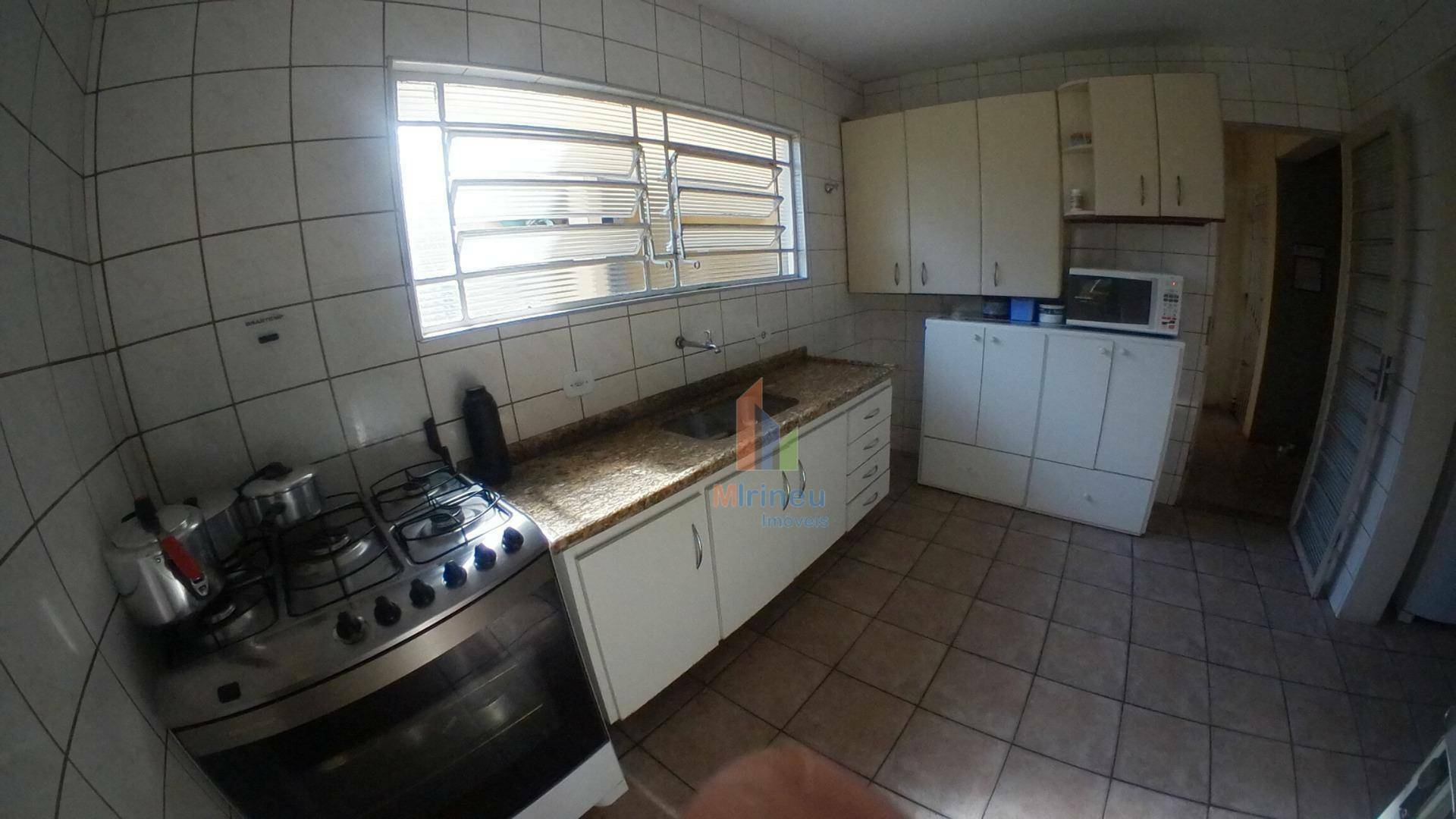 Casa à venda com 5 quartos, 202m² - Foto 20