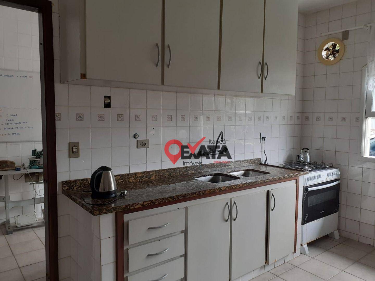 Casa à venda com 5 quartos, 197m² - Foto 7