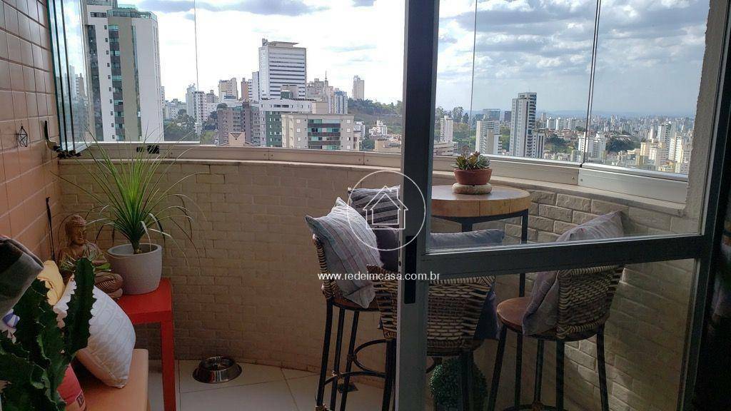 Apartamento à venda com 3 quartos, 95m² - Foto 9