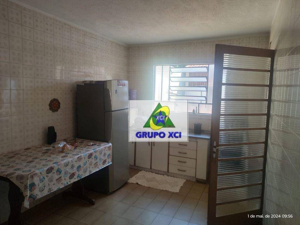 Casa de Condomínio à venda com 3 quartos, 190m² - Foto 6