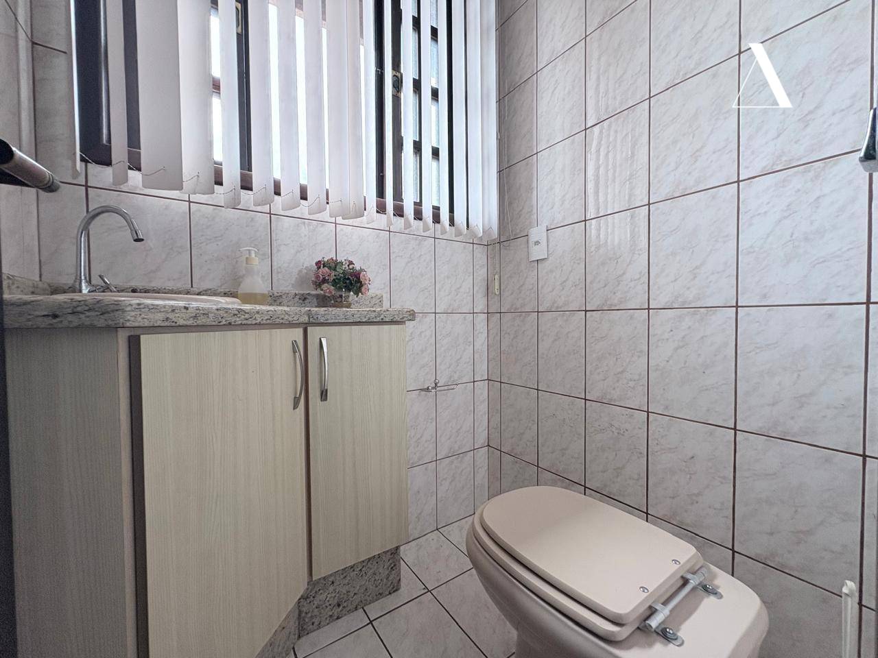 Casa, 4 quartos, 240 m² - Foto 4