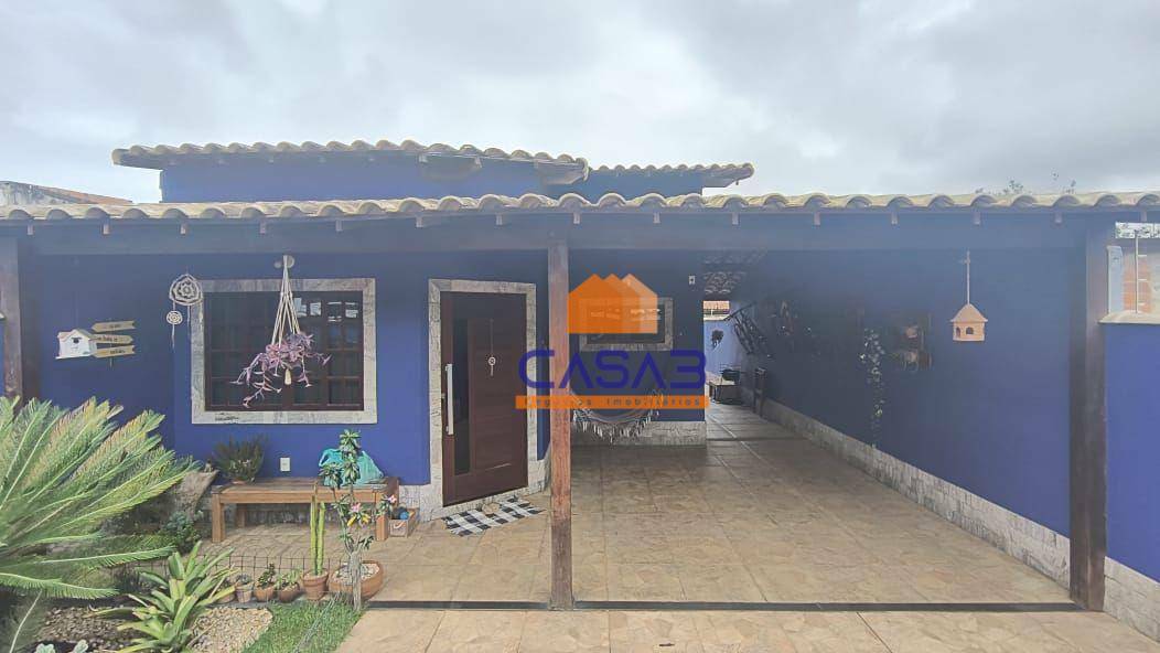 Casa à venda com 2 quartos, 100m² - Foto 1