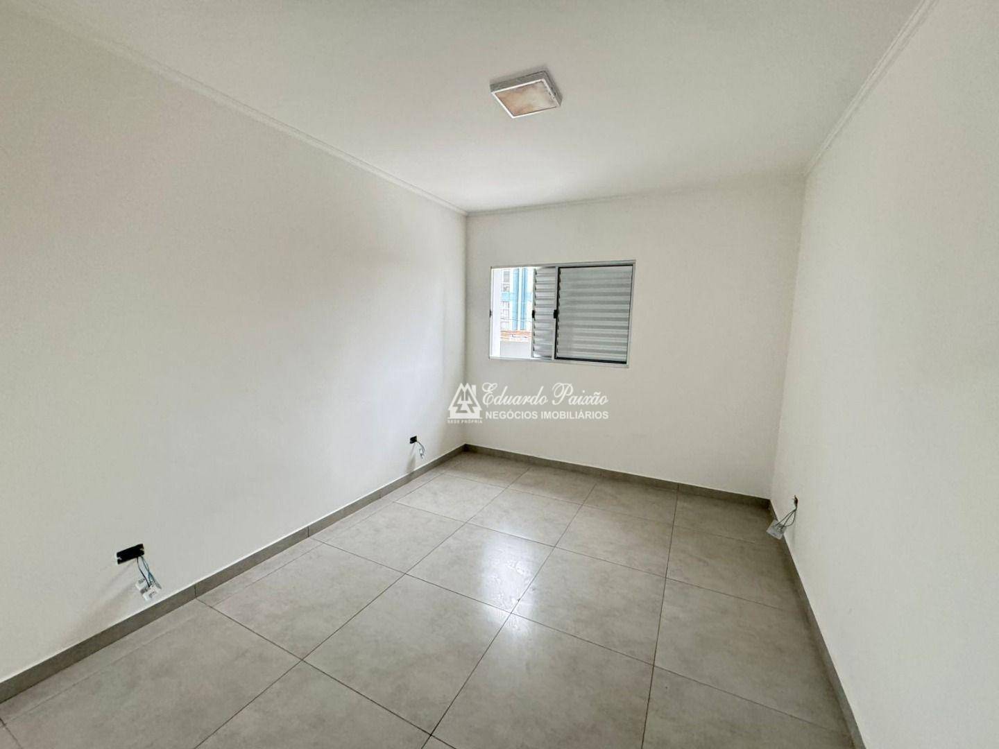 Apartamento para alugar com 2 quartos, 65m² - Foto 10