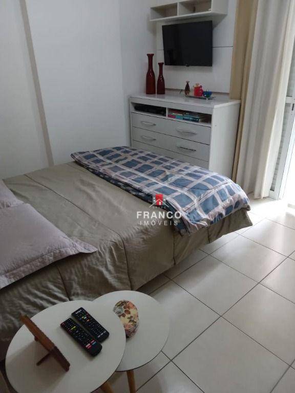 Apartamento à venda com 2 quartos, 77m² - Foto 10