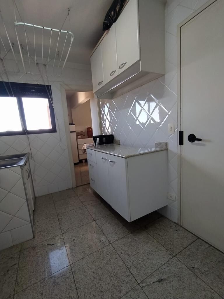 Apartamento à venda com 4 quartos, 250m² - Foto 18