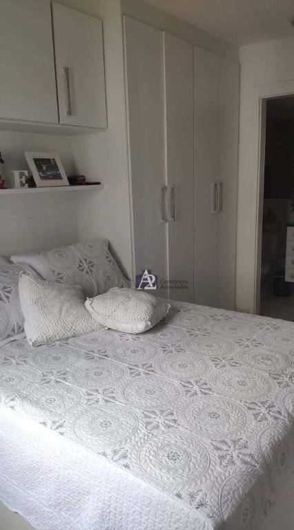 Apartamento à venda com 2 quartos, 65m² - Foto 4