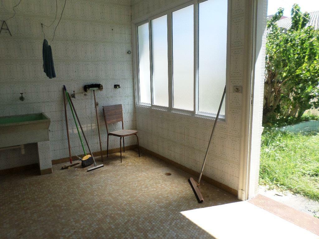 Casa à venda e aluguel com 3 quartos, 350m² - Foto 19