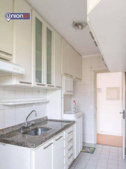 Apartamento à venda com 2 quartos, 64m² - Foto 13