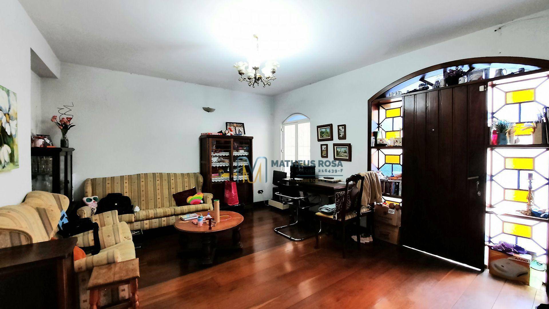 Casa para alugar com 5 quartos, 230m² - Foto 4