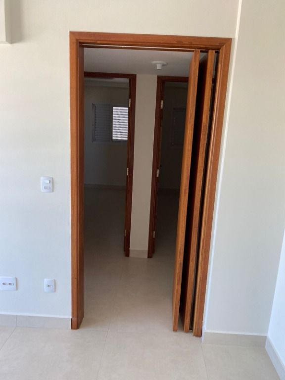 Apartamento à venda com 2 quartos, 70m² - Foto 5