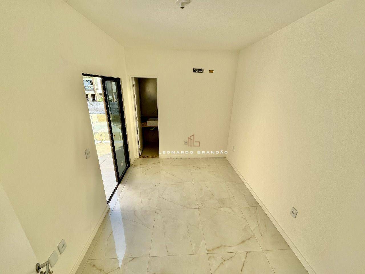 Casa à venda com 4 quartos, 132m² - Foto 17