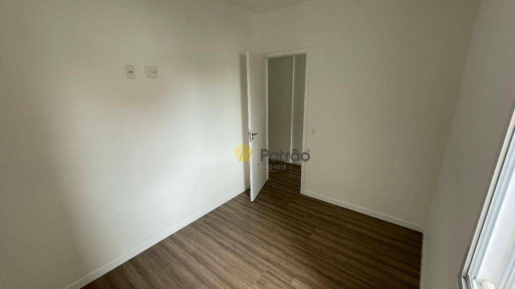 Apartamento à venda com 3 quartos, 77m² - Foto 12