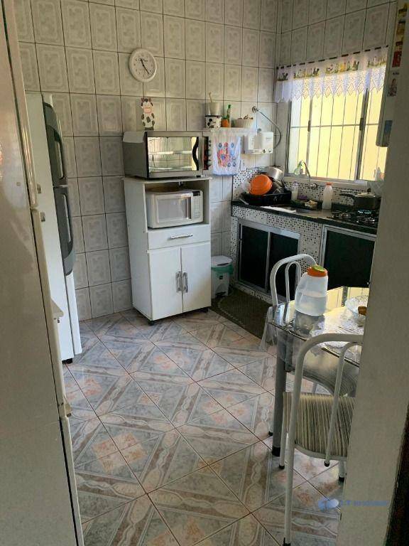 Casa à venda com 3 quartos, 210m² - Foto 23