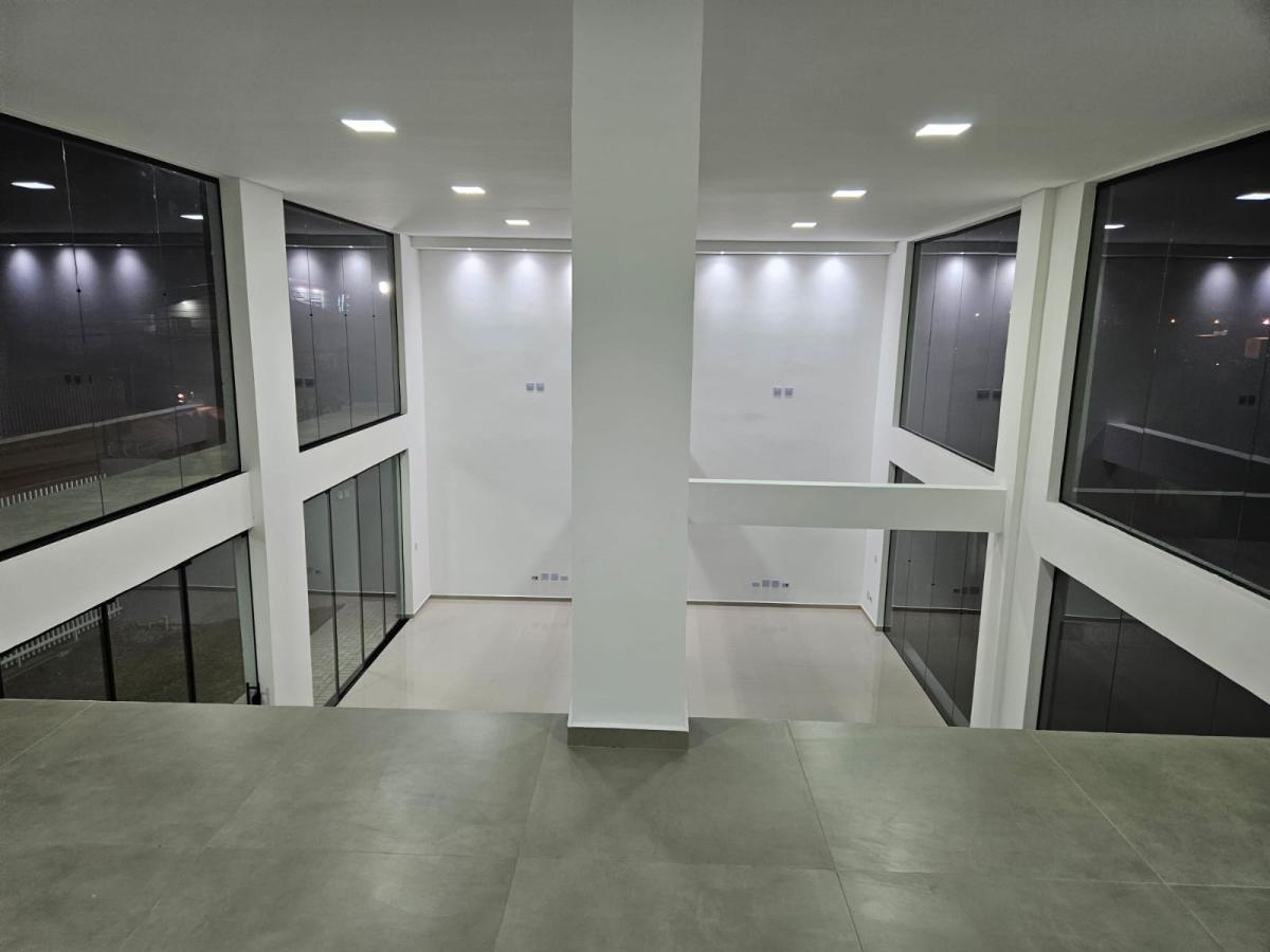 Depósito-Galpão-Armazém à venda, 120m² - Foto 5