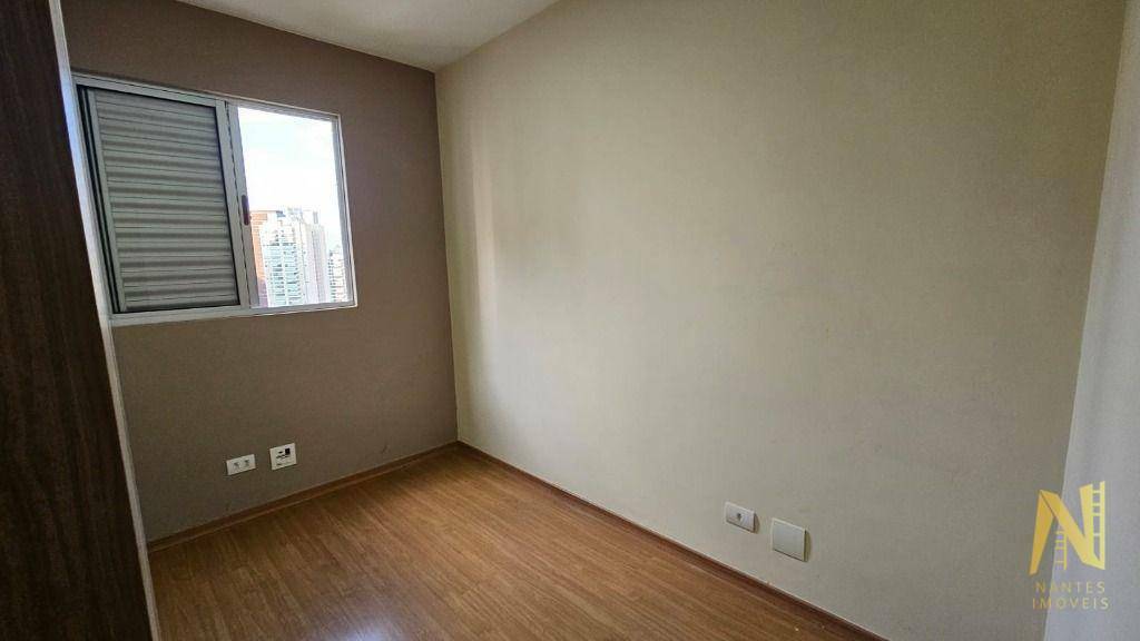 Apartamento para alugar com 3 quartos, 69m² - Foto 11