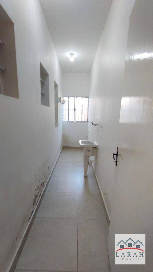 Casa para alugar com 3 quartos, 200m² - Foto 15