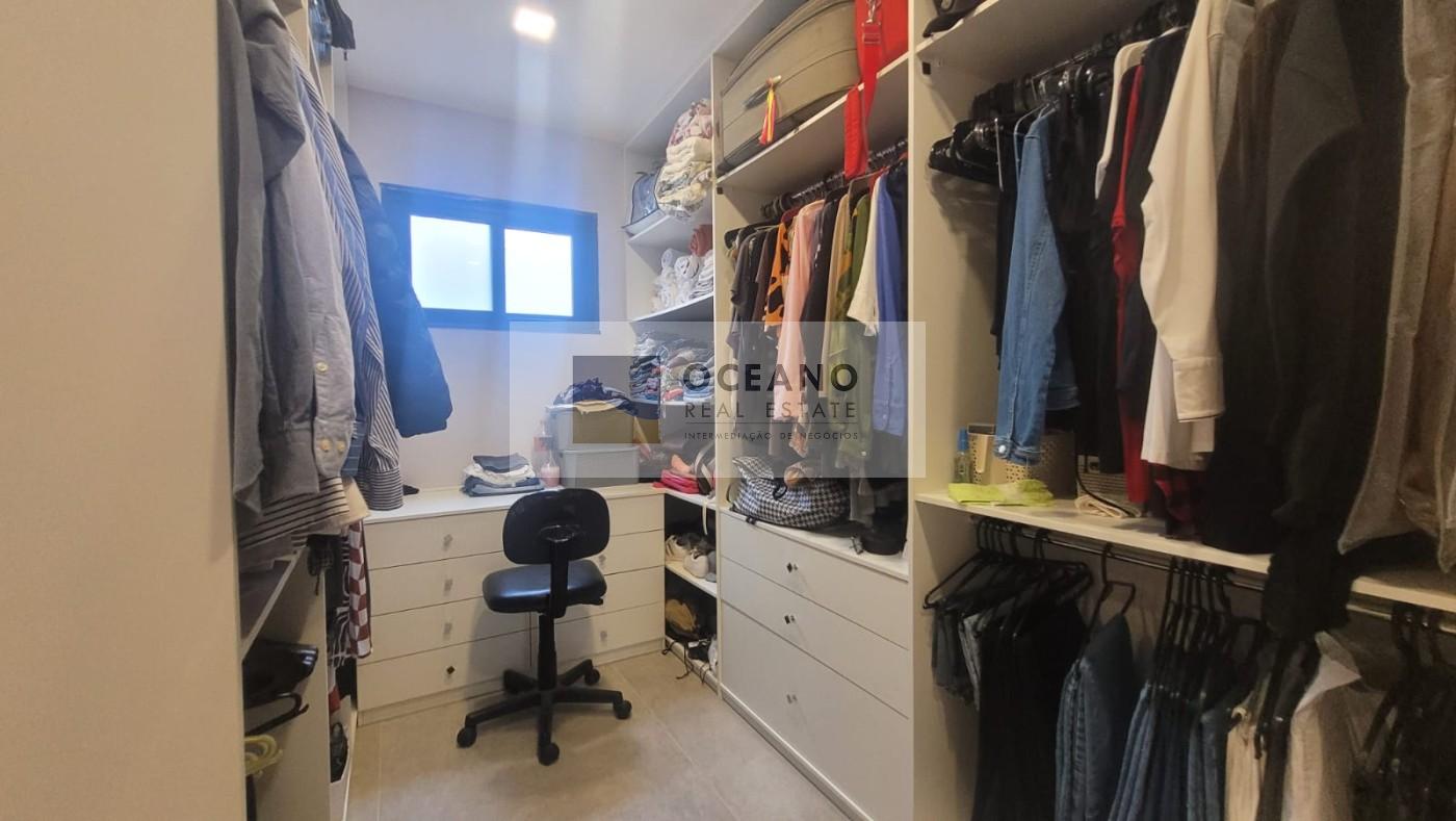 Casa de Condomínio à venda com 3 quartos, 380m² - Foto 35