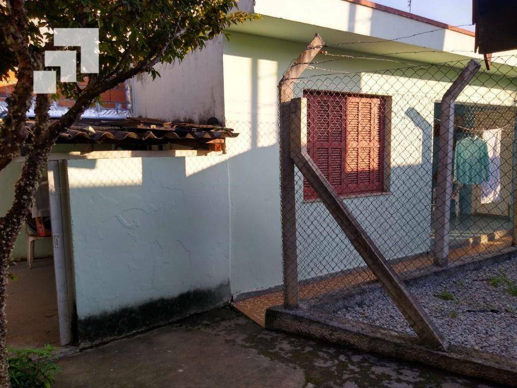 Casa de Condomínio para alugar com 3 quartos, 198m² - Foto 27