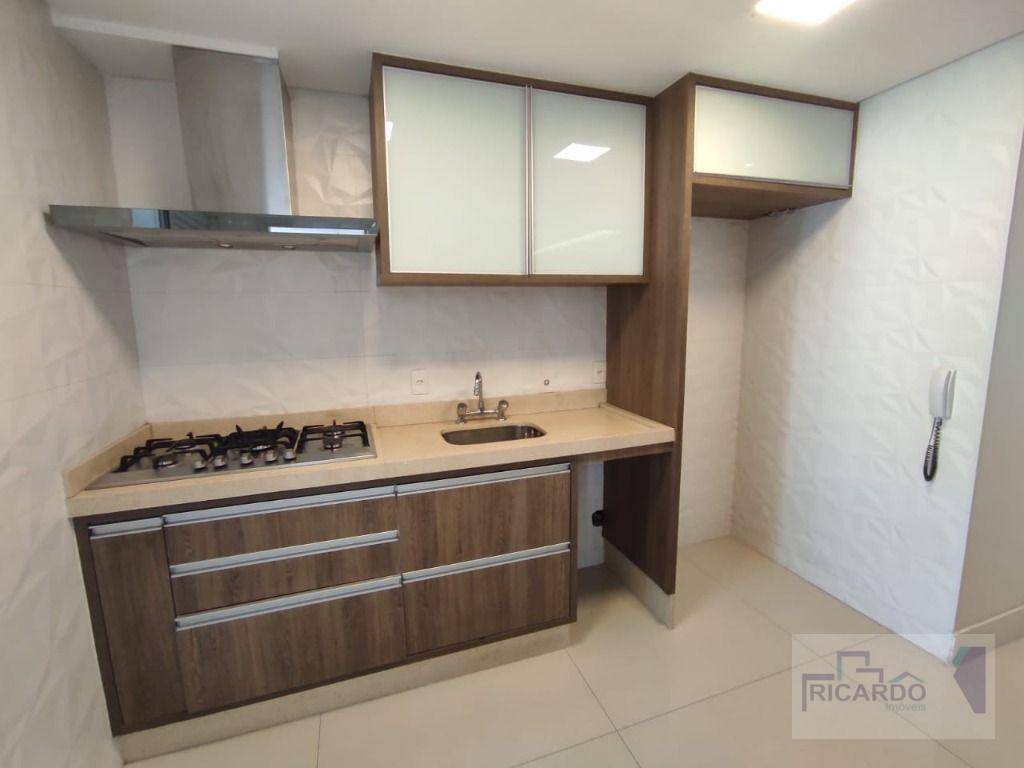 Apartamento para alugar com 3 quartos, 116m² - Foto 15