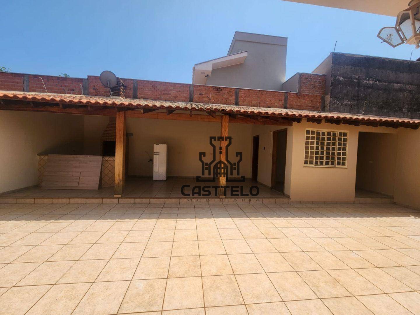 Casa à venda com 3 quartos, 217m² - Foto 17