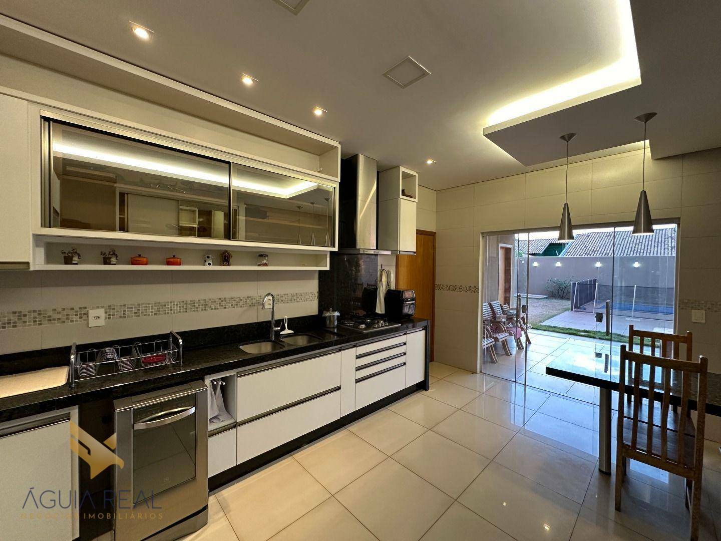 Sobrado à venda com 3 quartos, 234m² - Foto 28